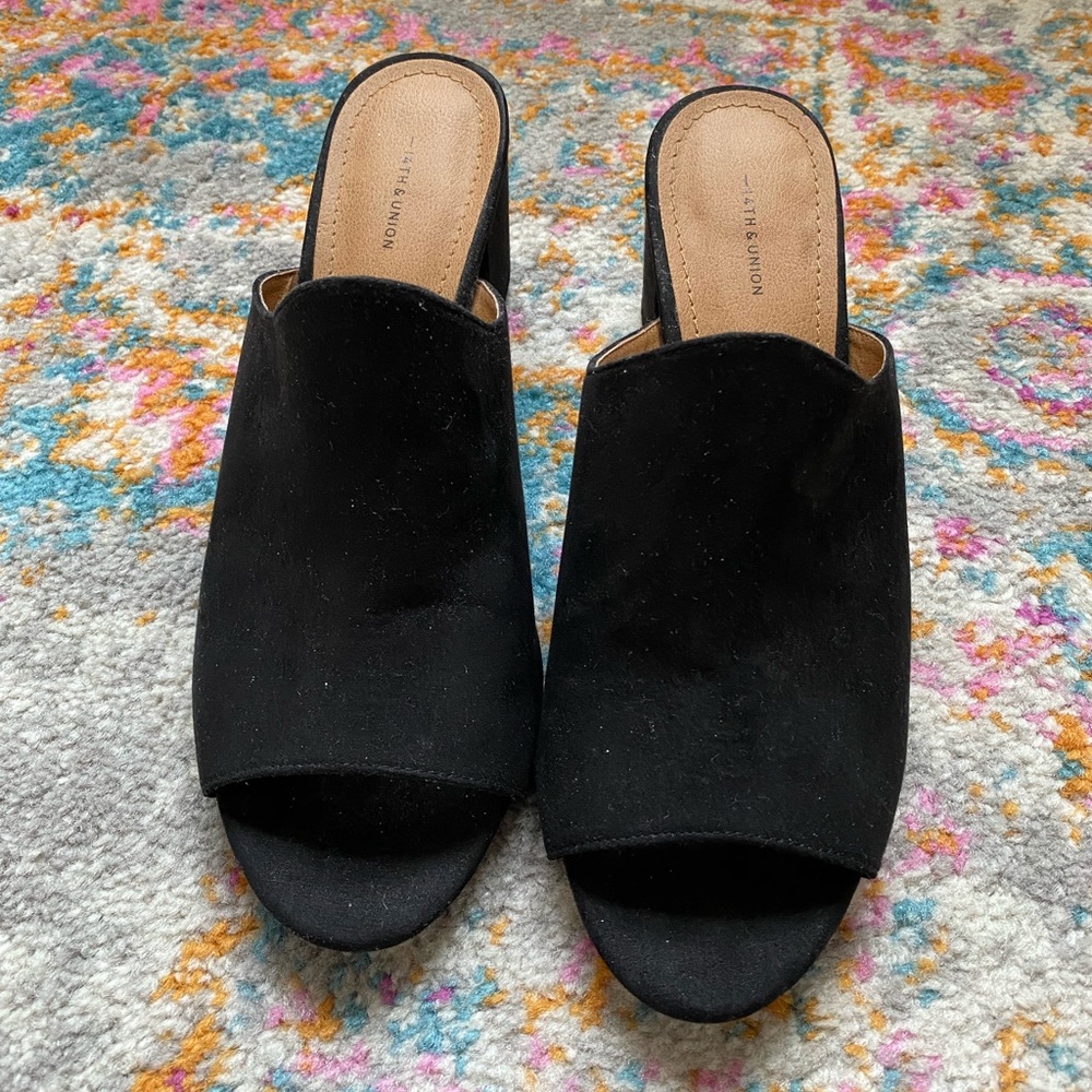 14th & Union Black Suede Heeled Sandals